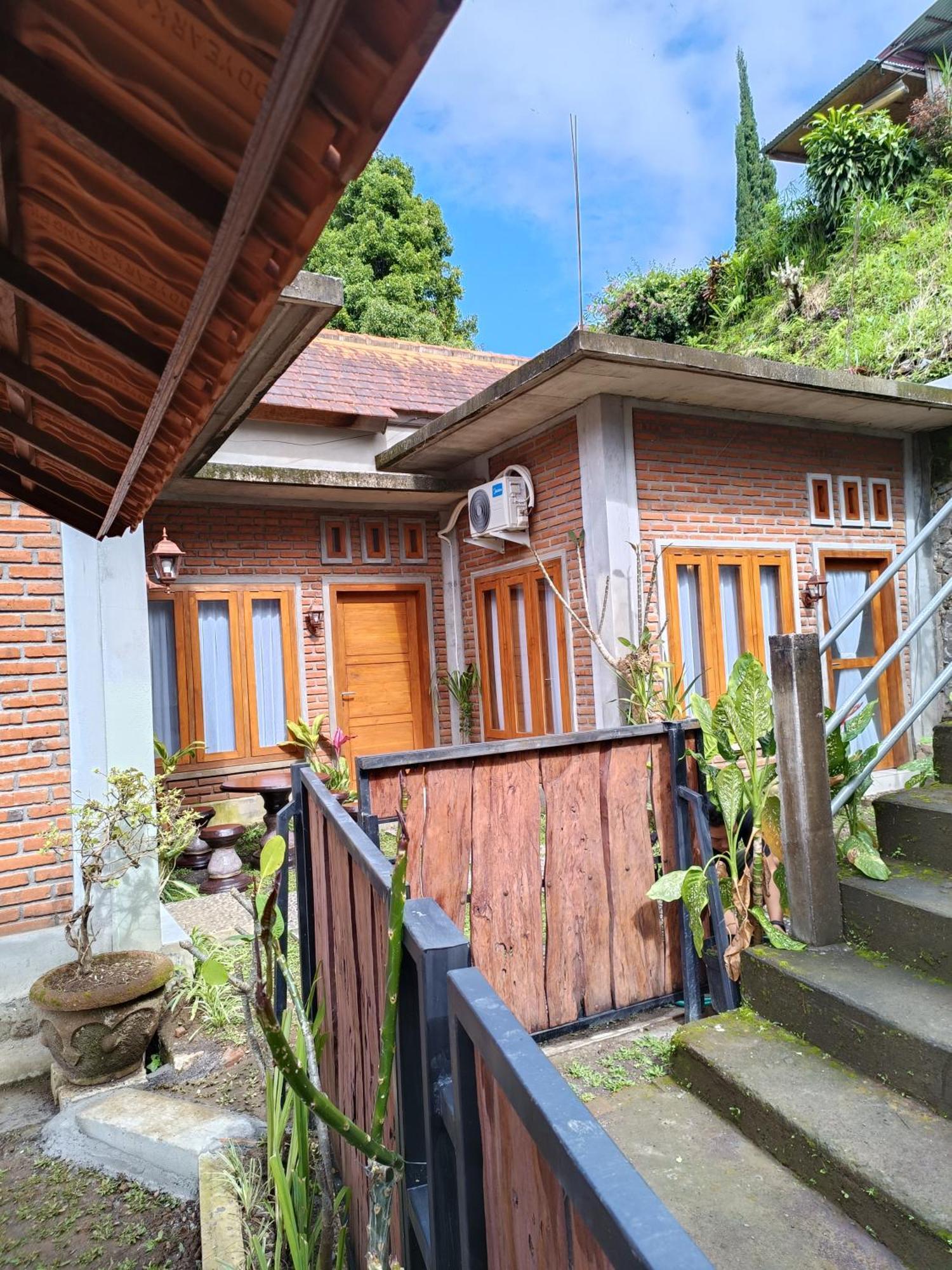 Made Oka Homestay And Warung Munduk Eksteriør bilde